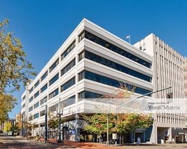 Yamhill Plaza