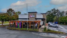 ±3,576-SF Freestanding Former Restaurant with Drive-Thru in Place