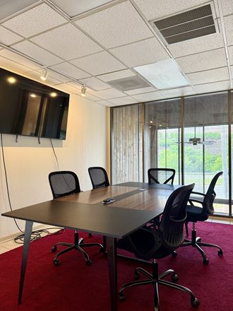 Franklin Road Second Level Office Suite