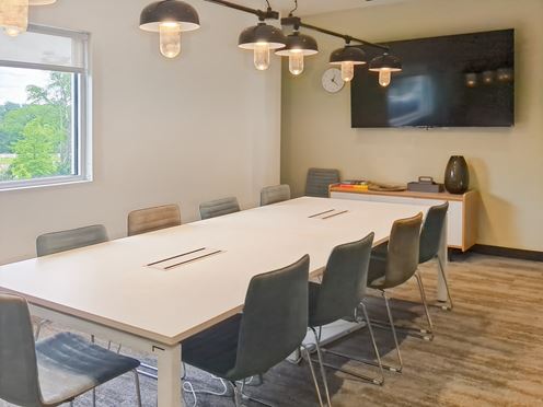 Regus - Marlboro - RT 520