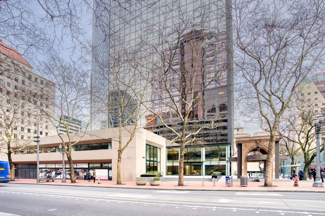 OR, Portland - Sixth & Main