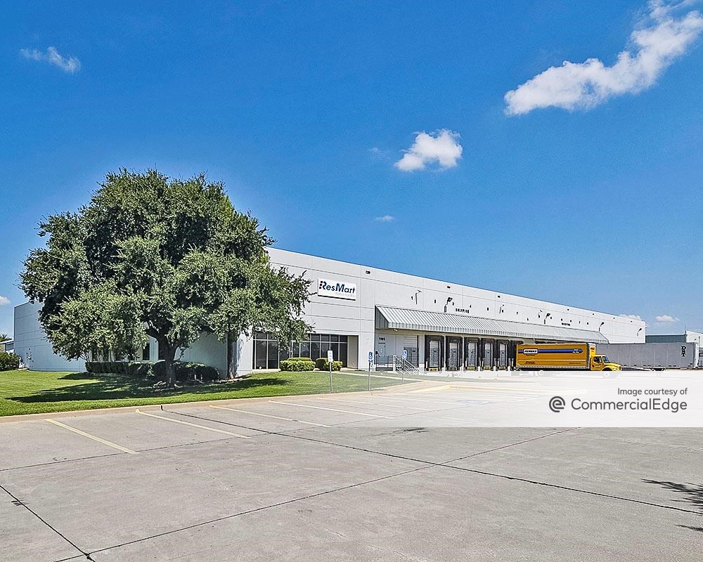 1101 John Burgess Dr, Fort Worth, TX 76140
