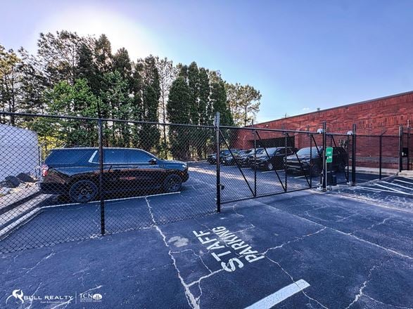 Single-Tenant | 8.4% Cap Rate | 13-Year Lease | State of Georgia Tenant | AAA Credit | Atlanta MSA Location