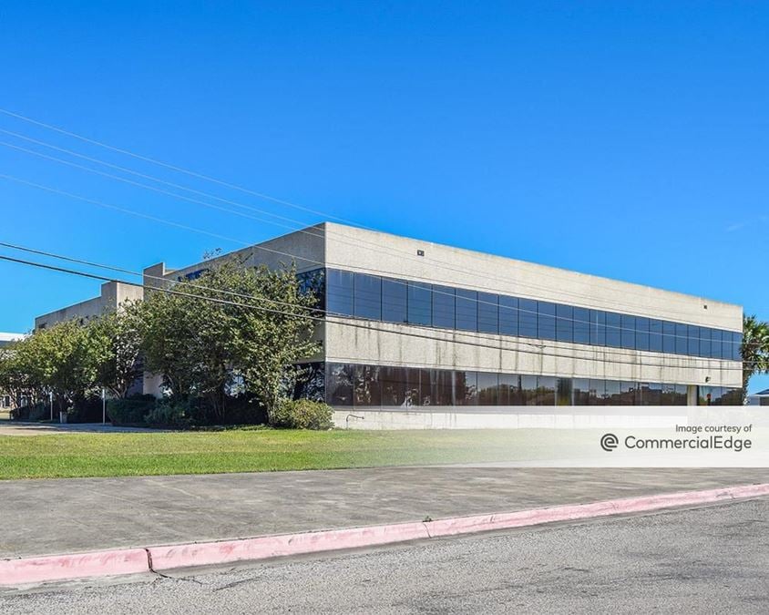 5402 South Staples Street 5402 South Staples Street Office Building