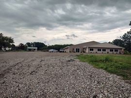 10176 New York 60 - 4,000+/- SF Office Space on 3+/- Acres & 9,000+/- Warehouse Space on 8+/- Acres