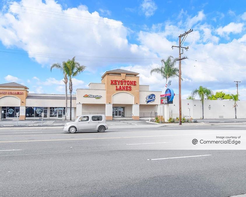 11459 Imperial Hwy 11459 Imperial Hwy Retail Building