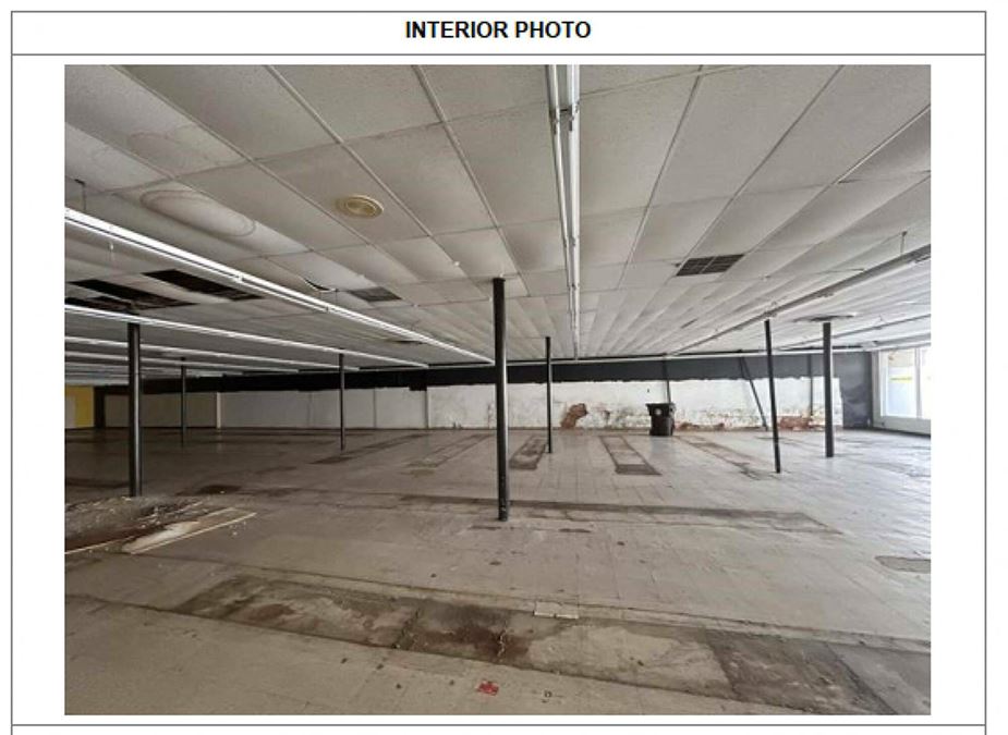 121 Main St, White Hall, IL 62092