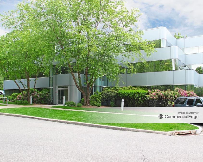 118 North Bedford Road, Mount Kisco, NY 10549