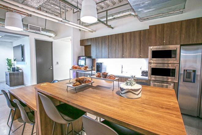 400 Corporate Pointe