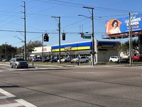 Himes and Columbus Retail - Hard Corner Lighted Intersection