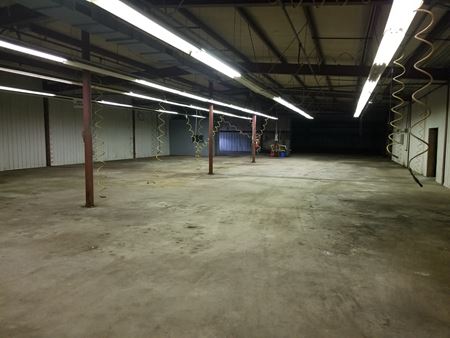 26,000 SQ. Ft. Warehouse/Office W/ Vacant Land - Rives Junction