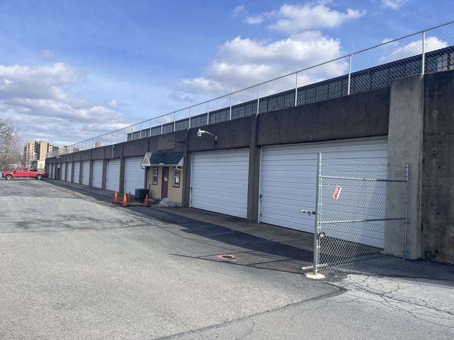 425 W Chocolate Ave