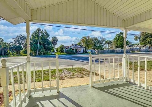 Distinctive Commercial Building in Historic Pensacola Corridor