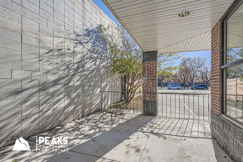 3519 W Colfax Ave