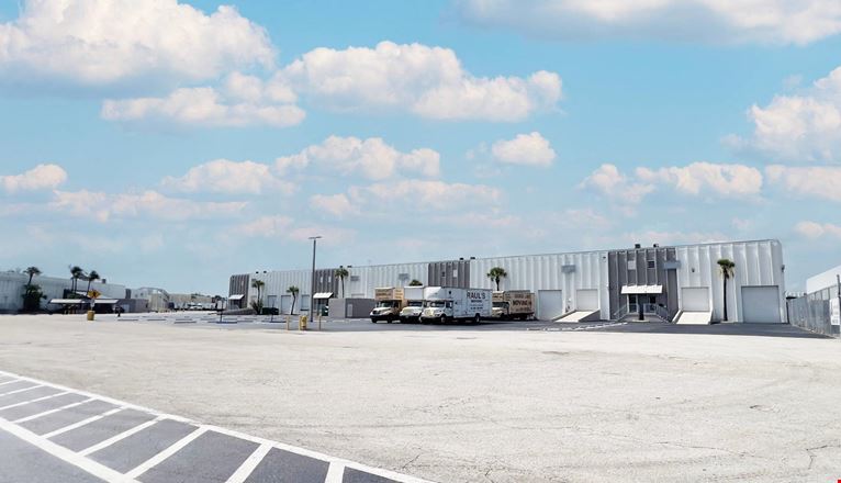 Industrial space for Rent at 9103 NW 105th Circle in Medley