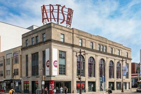Retail space for Rent at 601 S Broad St in Philadelphia