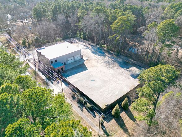 608 S Hoover Rd