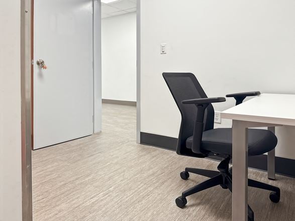 Regus - Pensacola – 545 Brent Lane