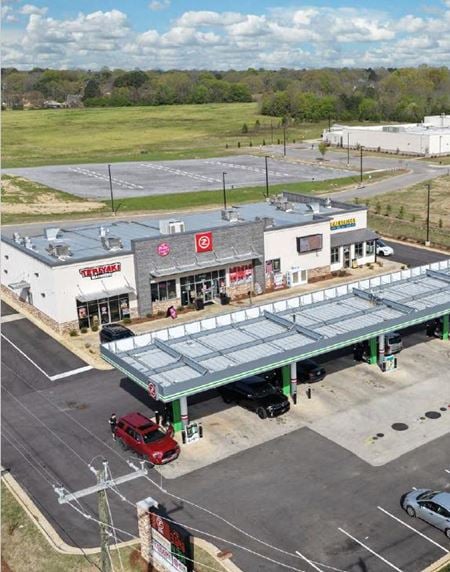 Retail space for Sale at 1284 McQueen Smith Road South in Prattville