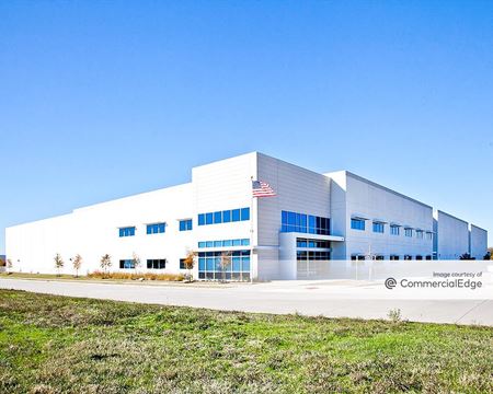 Commercial space for Rent at 10601 Clarence Dr in Frisco
