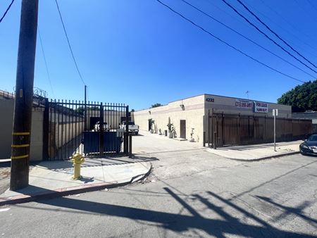 Commercial space for Rent at 4232 Whiteside St in Los Angeles