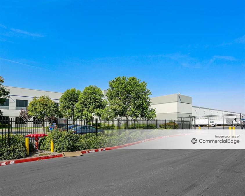 1325 Striker Avenue, Sacramento - Industrial Space For Lease