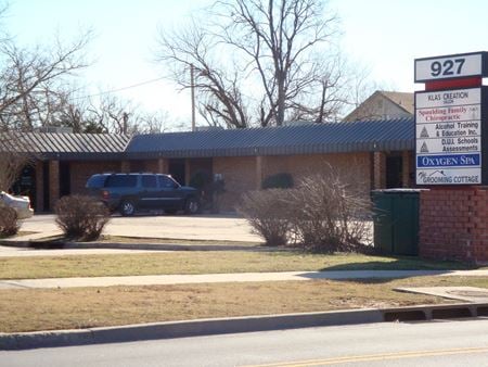 Photo of commercial space at 927 N. Flood in Norman