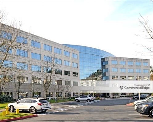 Eastpointe Corporate Center
