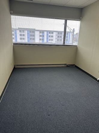 143 N Main St