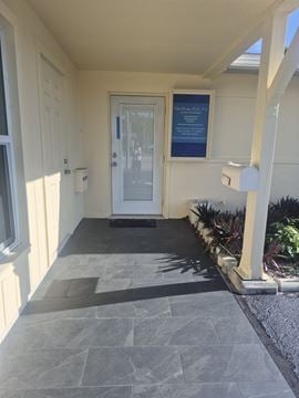 1625 Colonial Blvd., | 1,702± SF Office / Medical Building