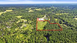 Prime 8-Acre Tract with Utilities & Permits – Huntsville, TX