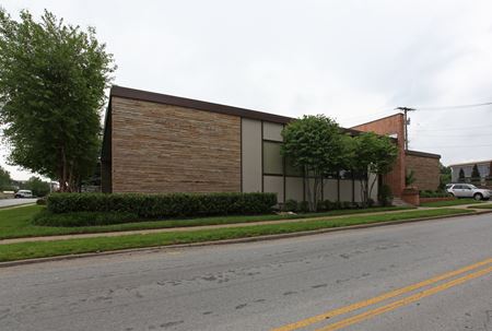 Photo of commercial space at 901 W 43rd St in Kansas City