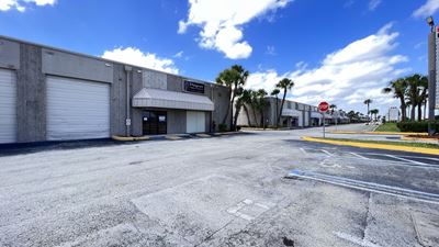 2862 NW 72nd Ave