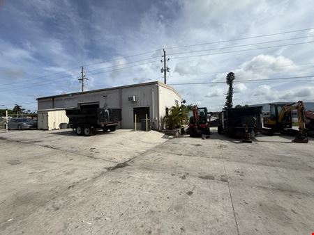 Photo of commercial space at 2702 Hanson St in Fort Myers
