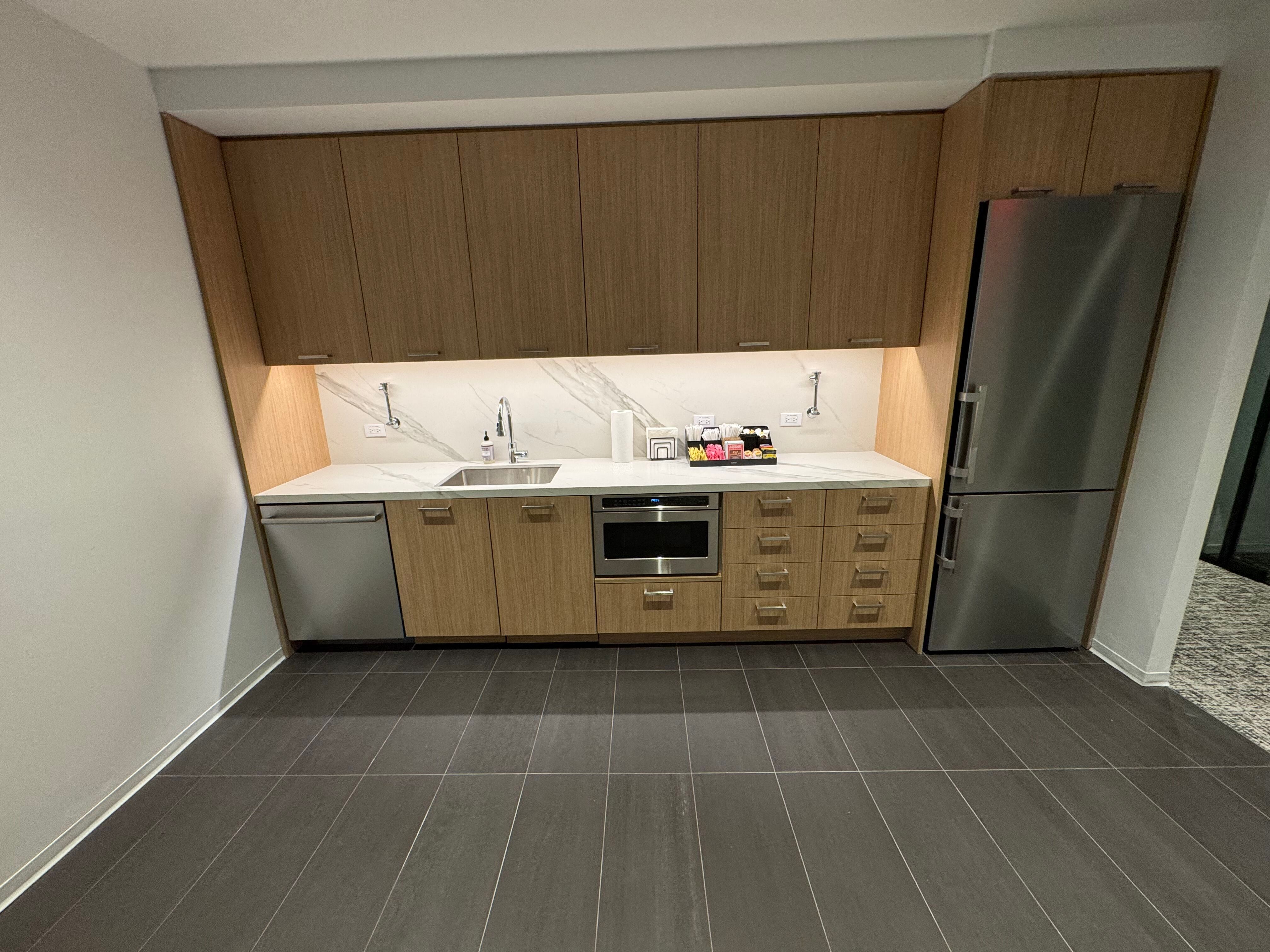 825 Third Avenue Stark Office - Kitchen
