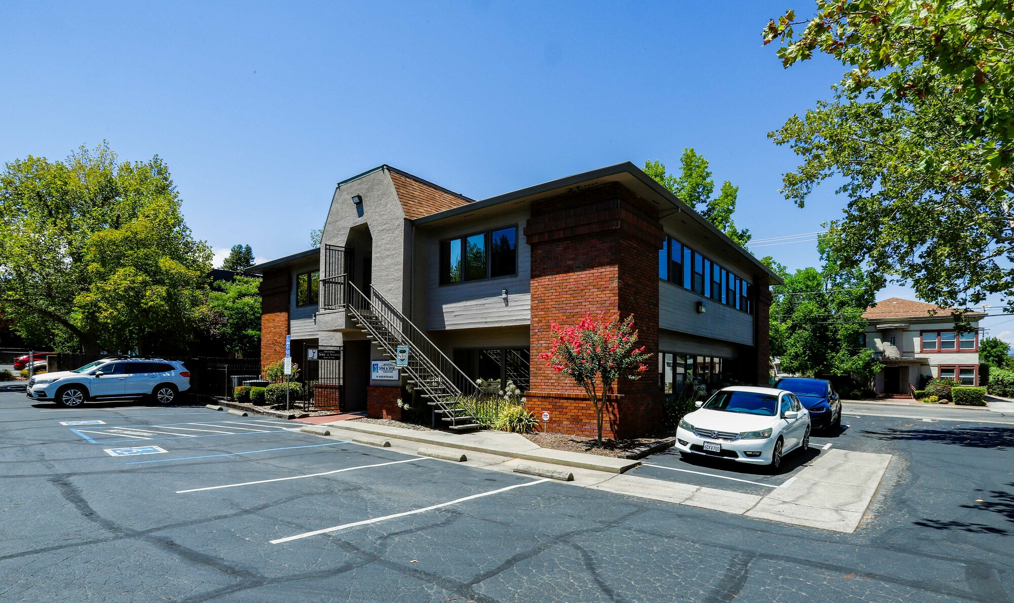 1945 Shasta St, Redding, CA 96001
