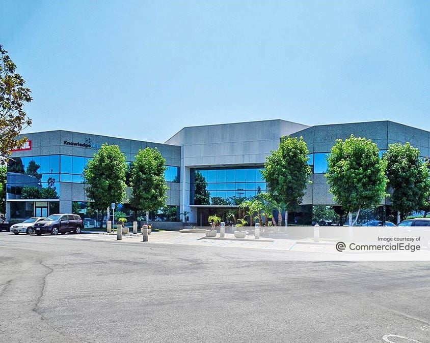 Cypress Pointe Office Park - 5836 Corporate Avenue