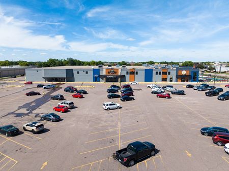Retail space for Rent at 1850 Madison Ave in Mankato