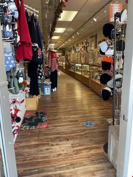 Retail space for Rent at 6123 La Salle Ave in Oakland