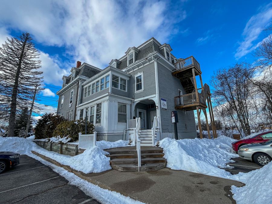 445 Main Street