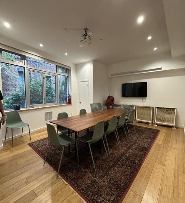 33 Bond St