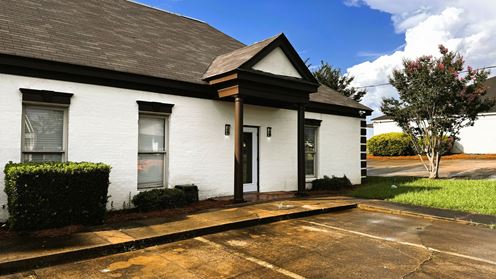 4111 Wall St. - 2,300 +/- SF Office