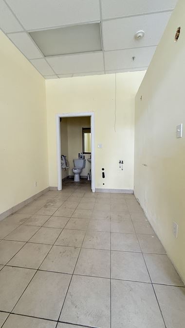 5308 Victoria Dr