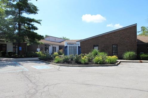 Lake Plaza Business Center