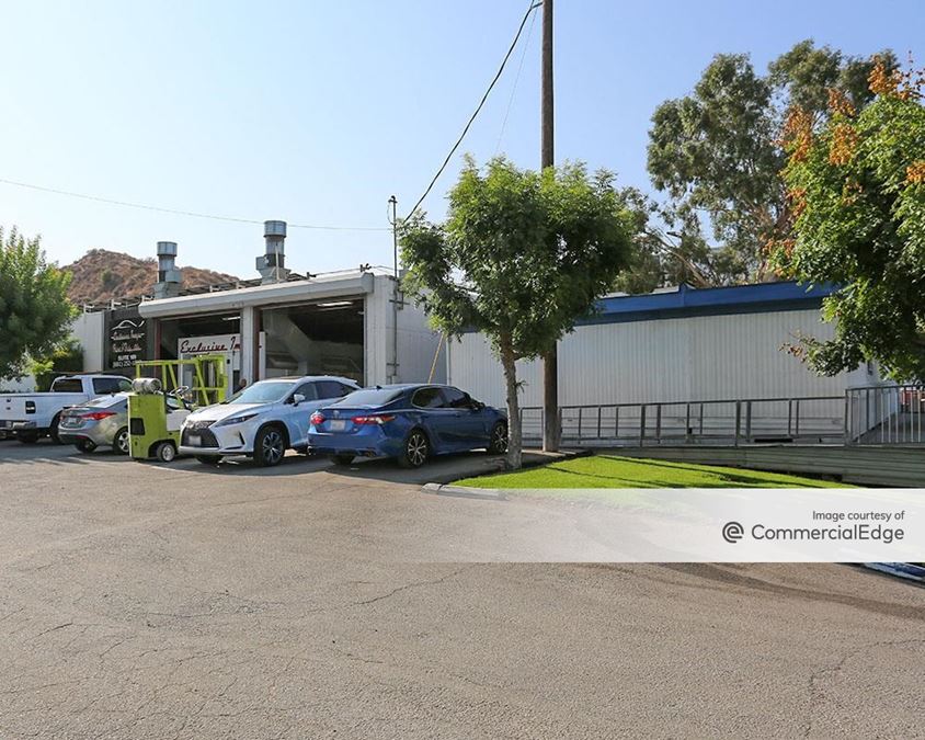 26000 Springbrook Avenue, Santa Clarita, CA Industrial Building