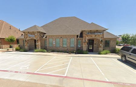 Photo of commercial space at 9153 Belshire Dr in North Richland Hills