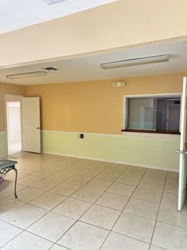 4,691 +/- SQFT FREESTANDING office space