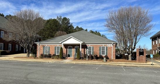 2653 sf for Lease - Can Subdivide