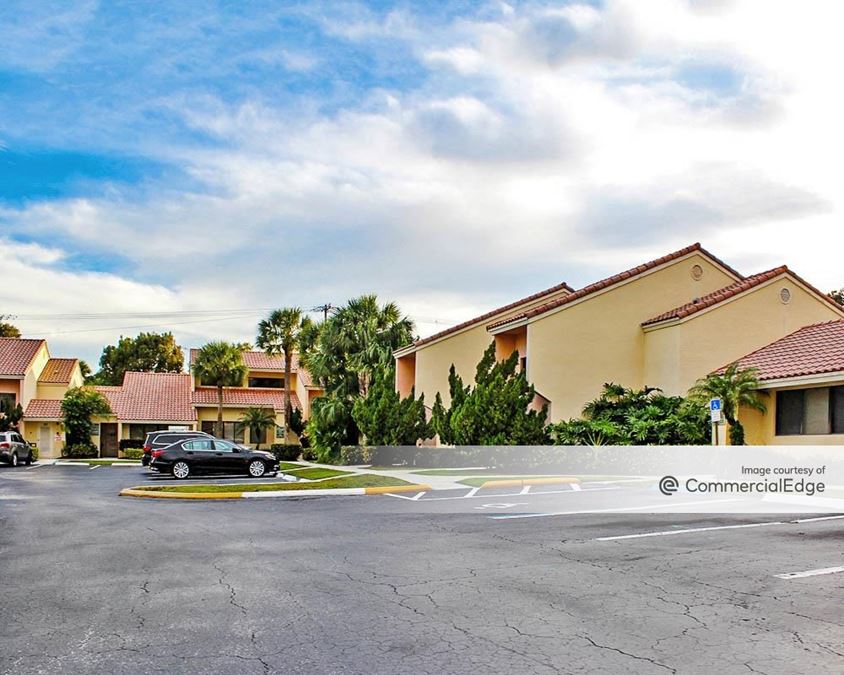 GladesSt. Andrews Professional Center 2499 Glades Road, Boca Raton