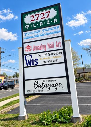 2727 Plaza